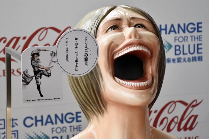 thung-rac-attack-on-titan thung-rac-attack-on-titan